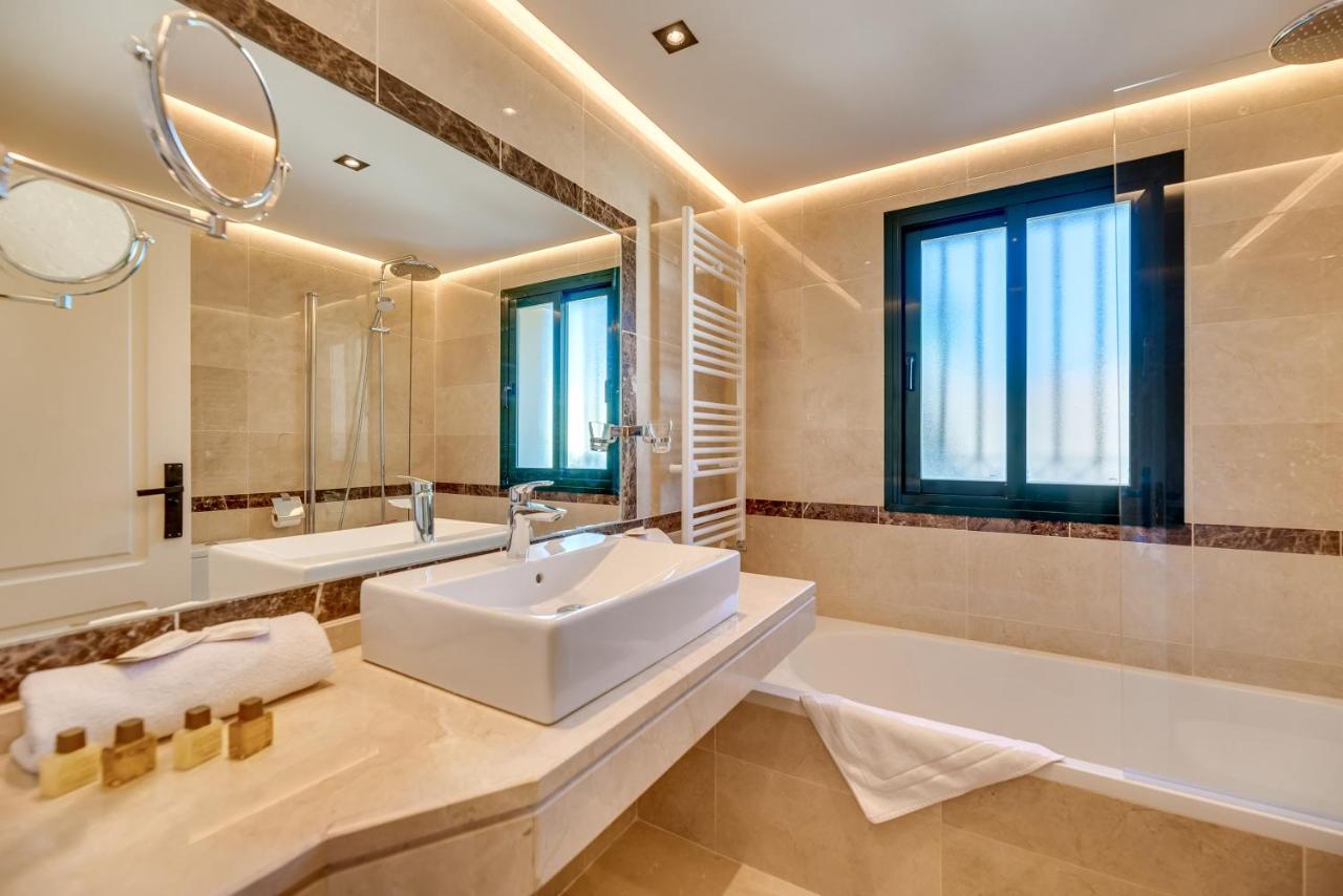 Vacation I El Palmeral, Location, Ground Floor Apt, Newly Furnished *