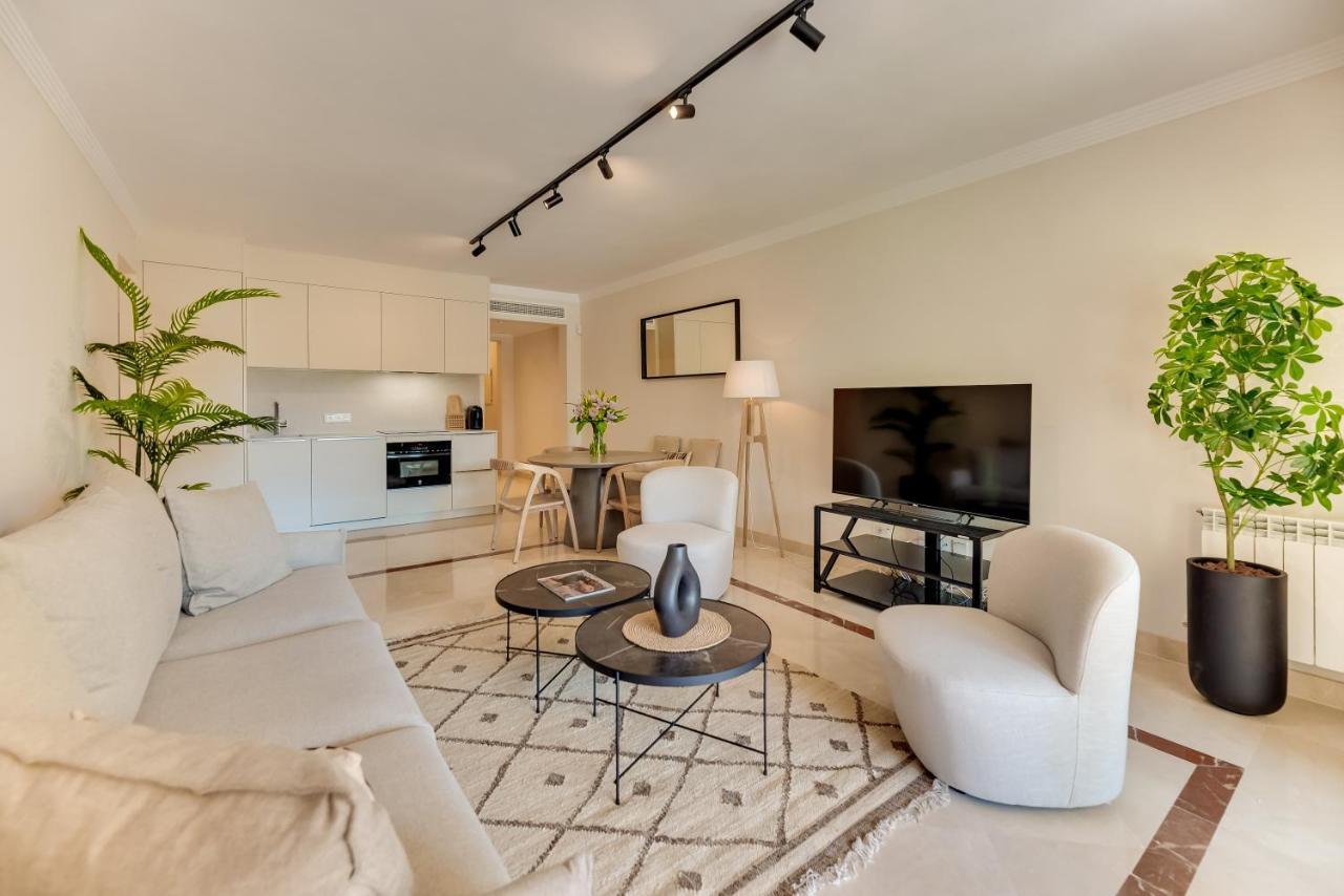 Vacation I El Palmeral, Location, Ground Floor Apt, Newly Furnished Marbella